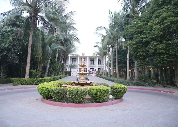 Ramada Plaza By Wyndham Karachi AirportAirport Hotel